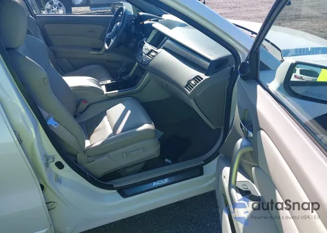 2011 Acura Rdx z USA, uszkodzony, nr VIN 5J8TB2H2XBA002720